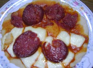 Una foto de Pizza casera de longaniza (de las Tortugas Ninja)