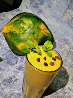 A picture of Banana,pawpaw, avocado smoothie#themechallenge.