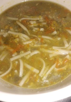 Una foto de Sopa de verdura y fideos Espagueti