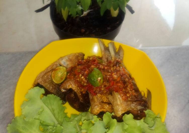 Goreng Anak bandeng Sambel pecak goreng๐๐