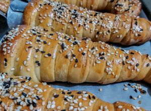 Una foto de PAN🥖TORNILLO para rellenar...!😋