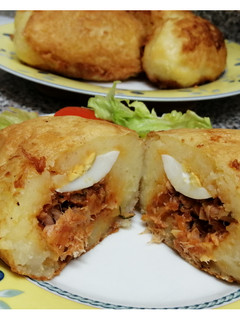 Una foto de PAPA RELLENA / Patata / receta peruana a mi estilo🥔😋👌