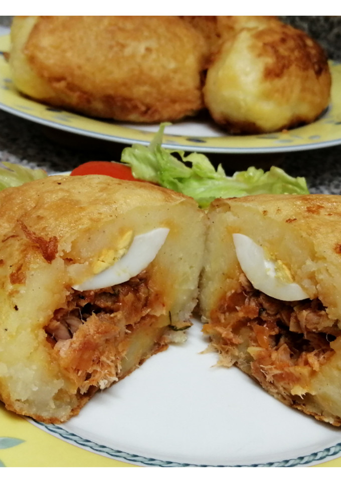 Una foto de PAPA RELLENA / Patata / receta peruana a mi estilo🥔😋👌