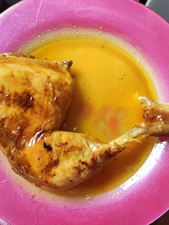 Una foto de Pollo asado al horno al limón 🍋