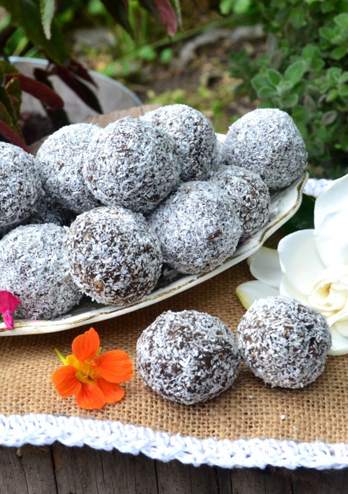 Una foto de Trufas expres rellenas con dulce de leche💘