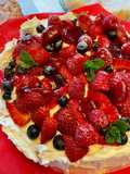 Pavlova com frutos vermelhos