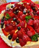 Pavlova com frutos vermelhos