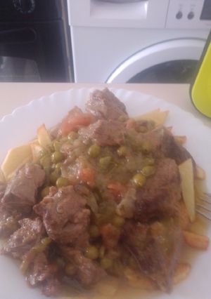 Una foto de Carne guisada con guisantes