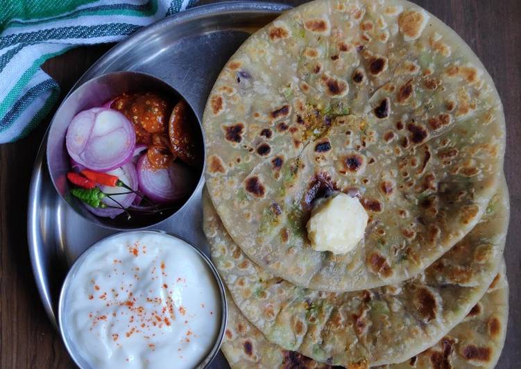 Steps to Make Super Quick Homemade Carrot-peas parantha