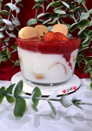 عکسی از دستور دسر توت فرنگی 😋