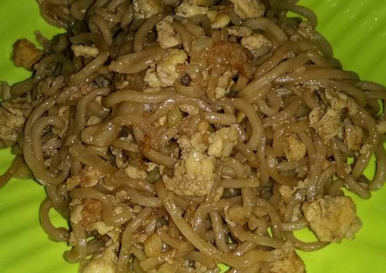 Bagaimana Menyiapkan Mie Goreng Telur Anti Gagal