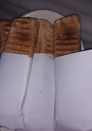 صورة لوصفة ساندويش الحمص والفلافل بيتي 😋😋