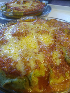 Una foto de Crepes verdes de jamón y queso