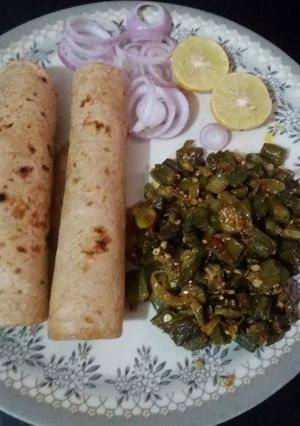 A picture of Bhindi do pyaza.