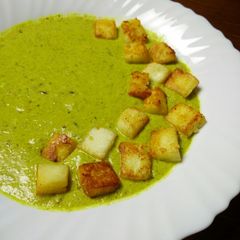 A picture of Paneer In Green Curry.