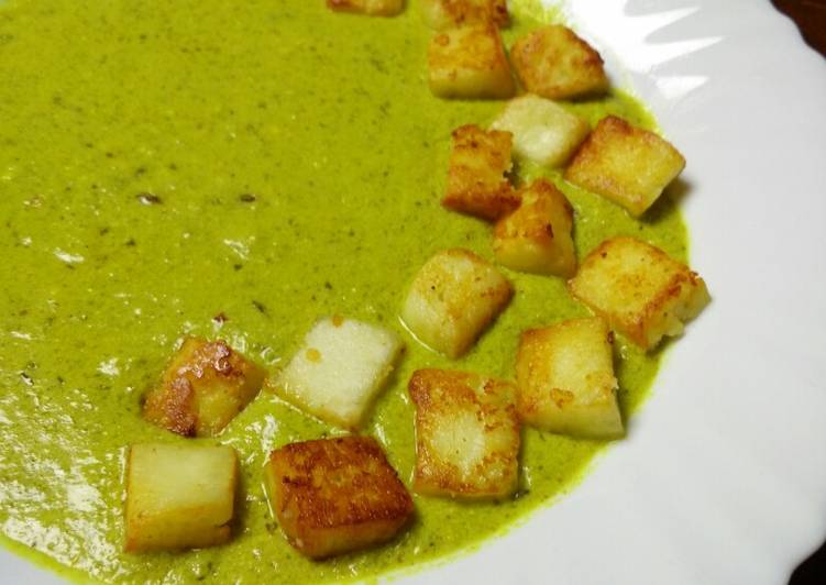 Homemade Paneer In Green Curry