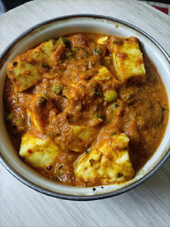 மட்டர் பன்னீர் மசாலா(paneer peas masala recipe in tamil) செய்முறை முக்கிய புகைப்படம்