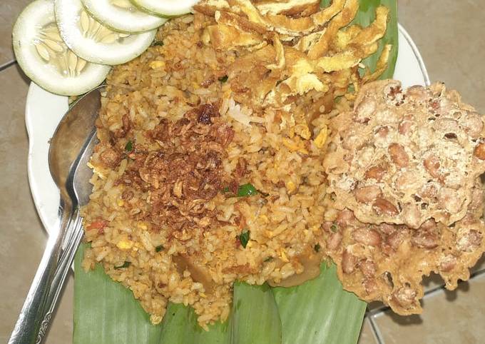 Nasi Goreng Bumbu Rendang