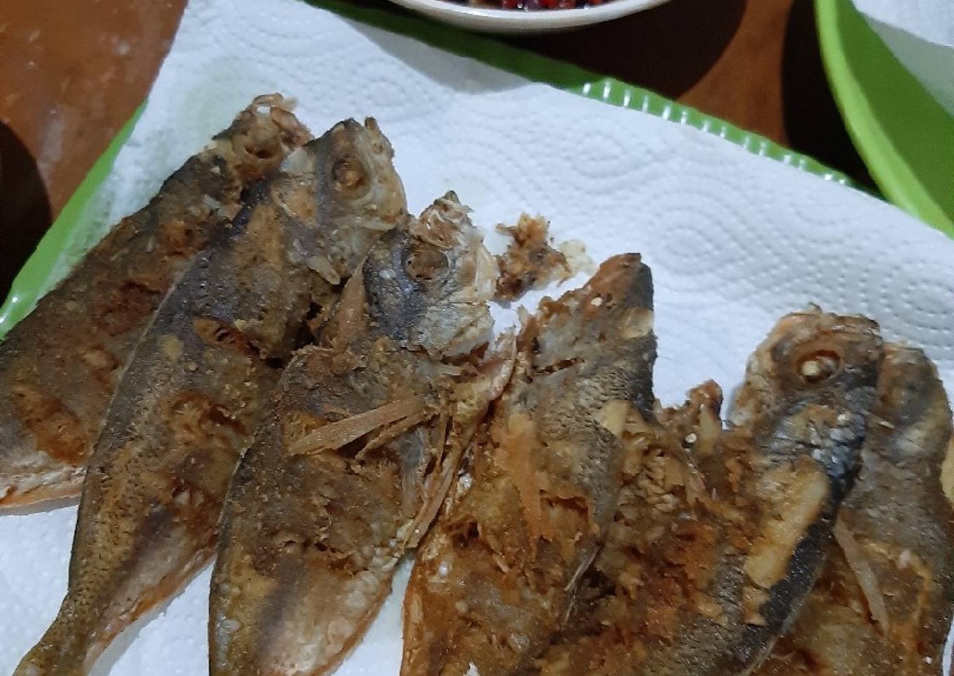 Ikan Ekor Kuning Goreng dan Sambel Kecap