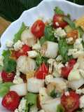 Salada de alface, palmito e queijos