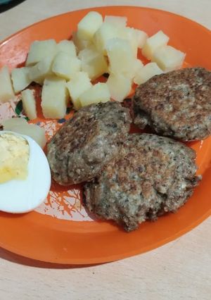 Una foto de Falsas hamburguesas (apto bebé)