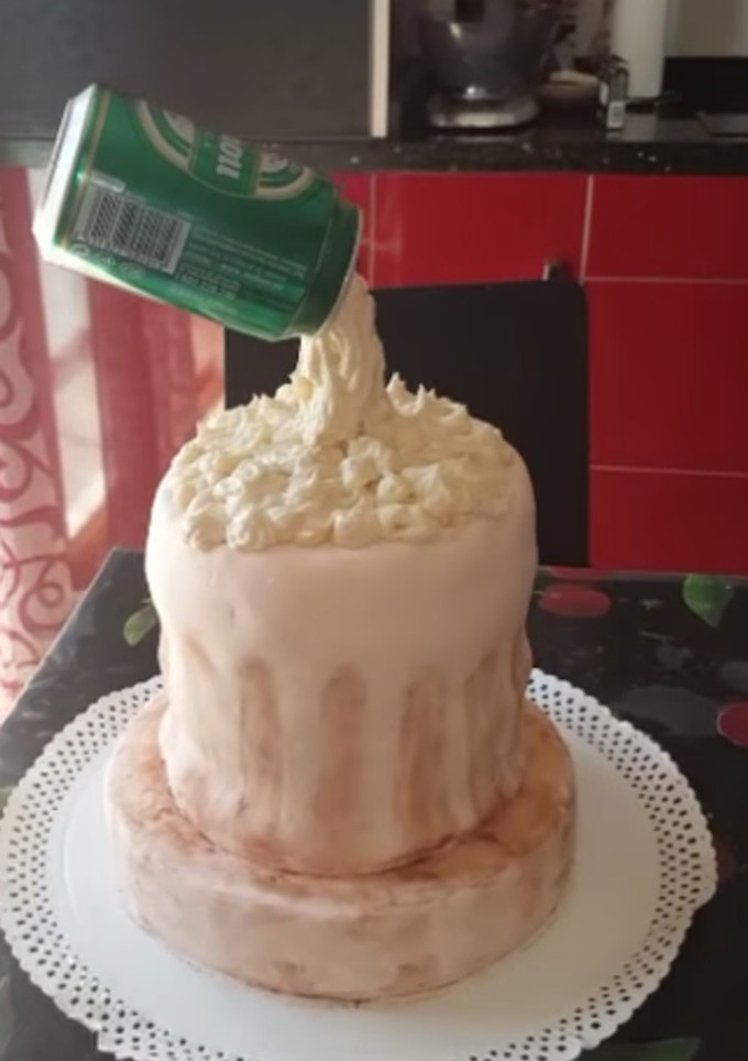 Una foto de Tarta 3D jarra de cerveza, para el día del padre