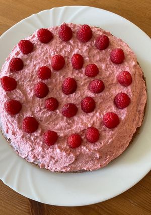 Gluténmentes málnahabos torta recept fotója
