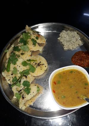 A picture of Instant stuffed masala idli.