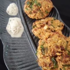 A picture of Palak Dal Wada.