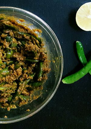 A picture of Green Chilli Pickle.