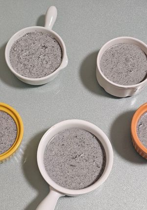 黑芝麻豆乳奶凍 的食譜成品照片