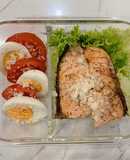 Lunch Box: Cá hồi áp chảo