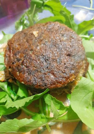 Una foto de Hojas de remolacha ¿ hamburguesa o tortilla? receta familiar