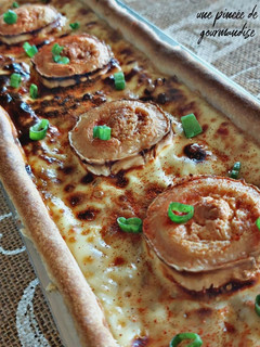 Une photo de Tarte oignons, chèvre et moutarde au miel