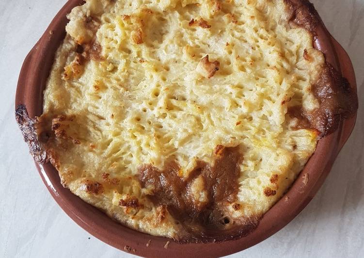 Pastel de carne cubierta de puré patata o "cottage pie"