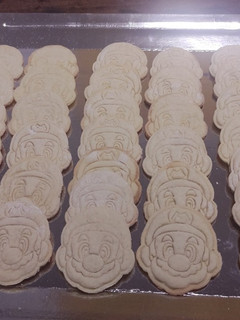 Una foto de Galletitas de manteca para cumpleaños, Navidad, souvenirs! Riquísimas🥰