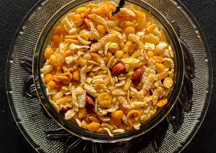 Recipe of Favorite Chivda
