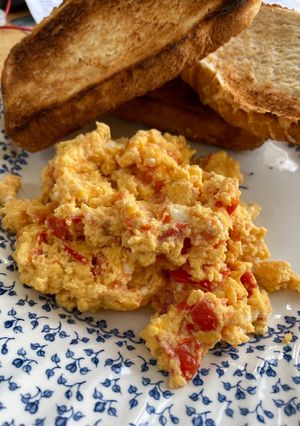 A picture of Greek tomato and feta omelette.
