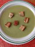 Sopa de calabacita con chayote