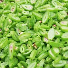 A picture of Thin cut fresh beans.