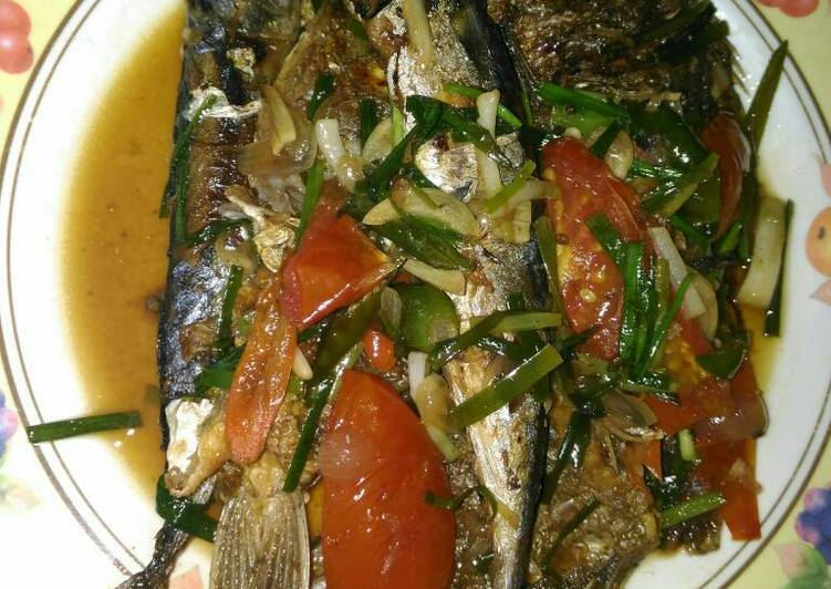 Cara mudah meracik Ikan Salem &amp; Mujair Masak Kecap Lezat