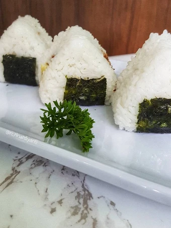 Cara Sederhana Membuat Resep  45. Onigiri Sarapan Anak yang Lezat, Sempurna
