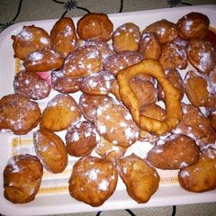 A picture of Delicious mandazi.