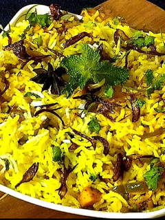 વેજ બિરયાની (Veg. Biryani Recipe In Gujarati) રેસીપી મુખ્ય ફોટો