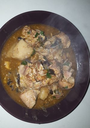 A picture of Yam and cat fish peppersoup.