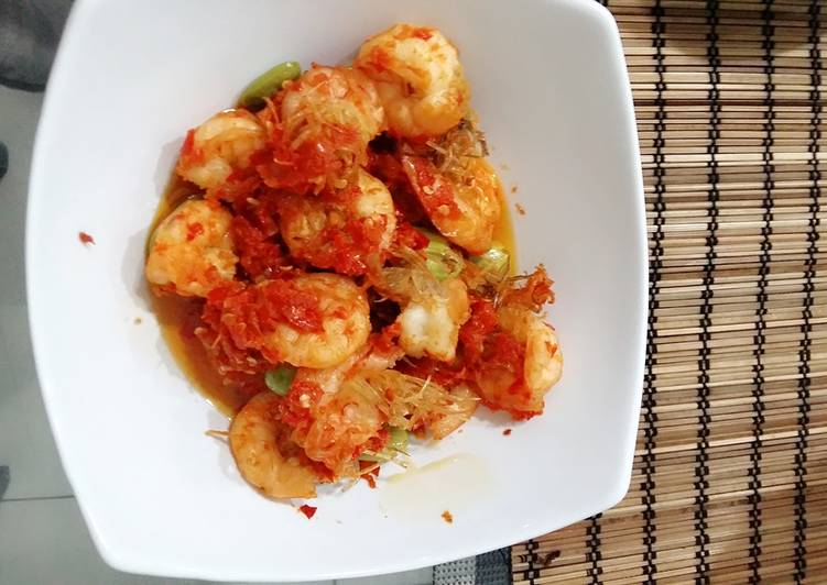 Cara Gampang Menyiapkan Udang Goreng Balado Pete yang Bikin Ngiler