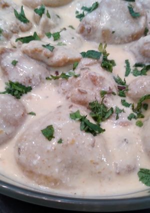 A picture of Dahi phulkiyan.