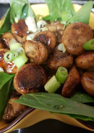 A picture of Buttered Mushrooms in a little white wine and Balsamic Vinegar.