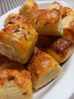 Krumplis túrós kockapogácsa recept fotója