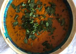 Curry de lentejas negras